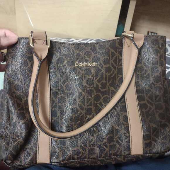 Calvin Klein purse - Picture 1 of 5